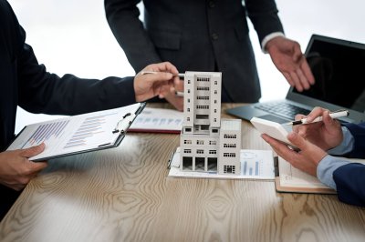 Immobili commerciali: la vera miniera del 2025